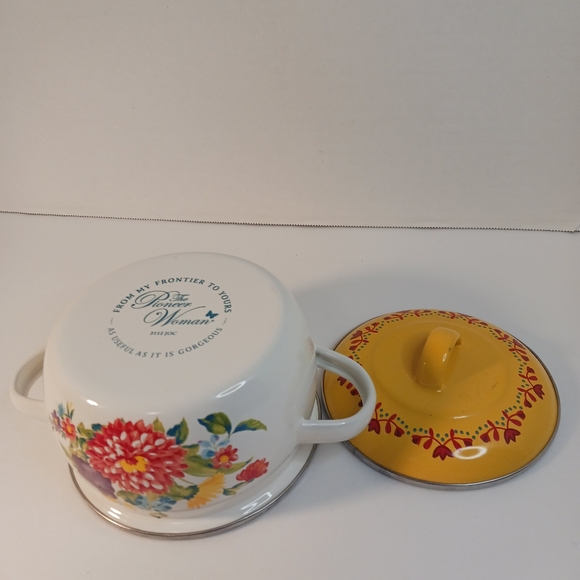Pioneer woman 1Quart Floral Dutch oven pot - Picture 6 of 11